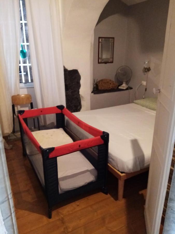 Porta Dei Vacca Casa Di Pre' Citra 23 23 Genoa